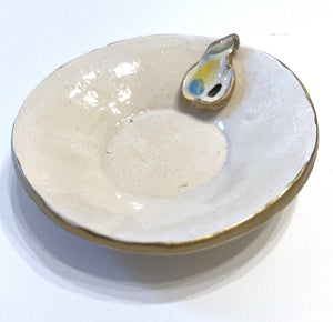 Oyster Gold Round Ring Dish